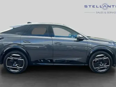 Używany Peugeot e-3008 GT 152 kW (207 KM) 2024 Szary SUV