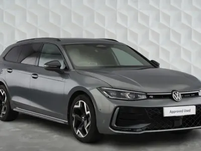 Used VW Passat R-line 150 HP (110 kW) 2025 Grey Estate