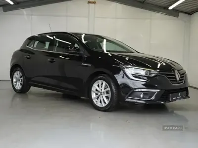 Used Renault Mégane Dynamique 2017 Black Hatchback