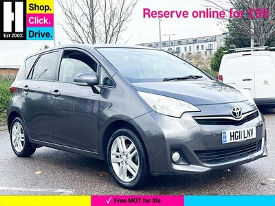 Used Toyota Verso 98 HP (72 kW) 2011 Grey MPV