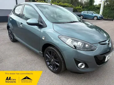Begagnad Mazda 2 Edition 2012 Grå Halvkombi