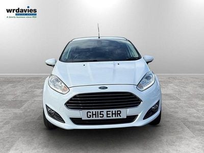 Used Ford Fiesta Titanium 2015 White Hatchback
