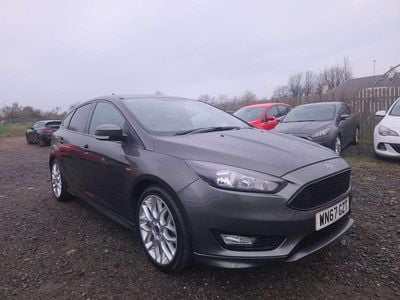 Usado Ford Focus ST-Line 125 HP (91 kW) 2017 Cinzento Citadino