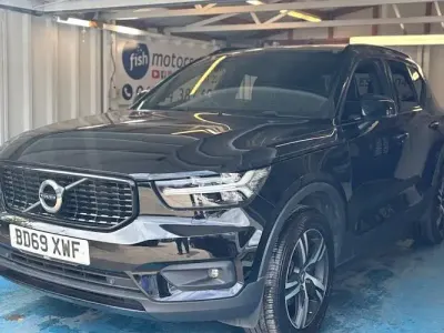 Begagnad Volvo XC40 R-Design 163 HK (119 kW) 2021 SUV