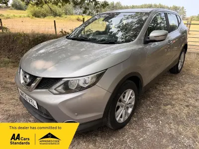 Used Nissan Qashqai Acenta 110 HP (80 kW) 2015 Silver SUV