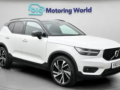 Usado Volvo XC40 R-Design Pro 262 HP (192 kW) 2021 Branco SUV
