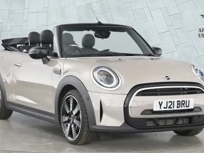 Używany Mini Cooper Exclusive 136 KM (100 kW) 2021 Szary Hatchback