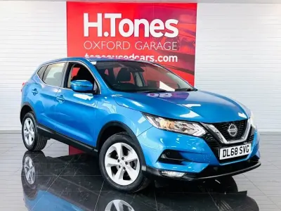 Używany Nissan Qashqai Acenta Premium 115 KM (84 kW) 2019 Niebieski SUV
