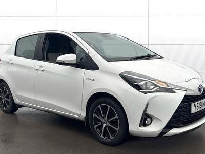 Used Toyota Yaris Hybrid 101 HP (74 kW) 2019 White Hatchback