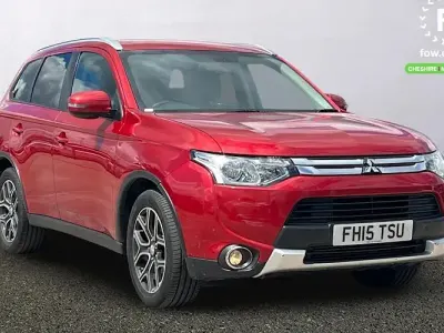 Used Mitsubishi Outlander 150 HP (110 kW) 2015 Red SUV