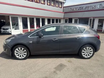Used Vauxhall Astra Elite 115 HP (84 kW) 2012 Grey Hatchback