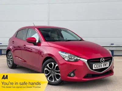 Używany Mazda 2 Inclusive 2015 Czerwony Hatchback