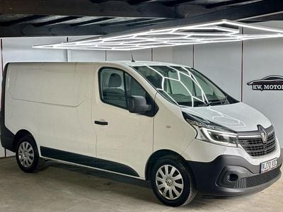 White Used 2020 Renault Trafic Business MPV | £8,484 (Good price)