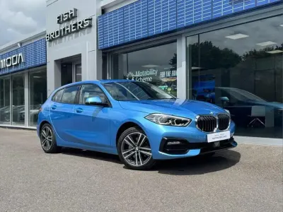 Used BMW 118 Sport Line 138 HP (101 kW) 2019 Blue Hatchback