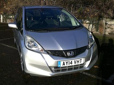 Used Honda Jazz ES 2014 Silver Hatchback