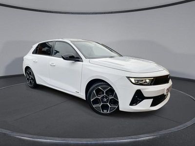 Used Vauxhall Astra Ultimate 130 HP (95 kW) 2023 White Hatchback