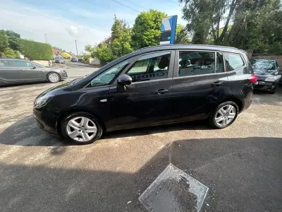 Used Vauxhall Zafira 2013 Metallic black MPV