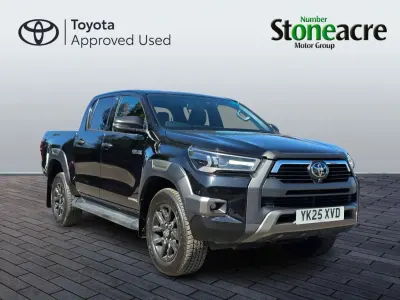 Używany Toyota HiLux 204 KM (150 kW) 2025 Czarny Pickup