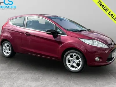 Used Ford Fiesta Zetec 82 HP (60 kW) 2012 Red Hatchback