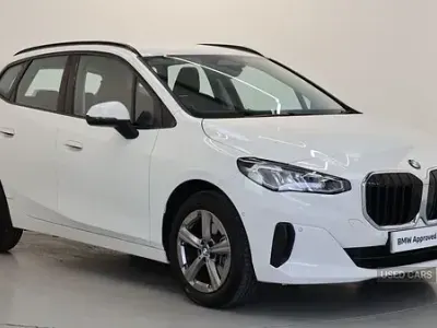 Begagnad BMW 220 Sport Line 2023 Vit Kombi