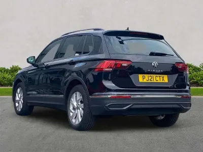 Used VW Tiguan Life 150 HP (110 kW) 2021 Black SUV