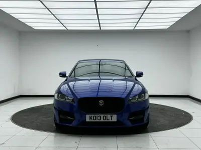 Second-hand Jaguar XF R-Sport 180 CP (132 kW) 2017 Albastru Berlinǎ