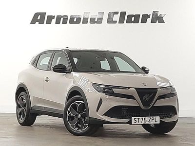 New Alfa Romeo GT Junior 136 HP (100 kW) 2025 Beige Hatchback