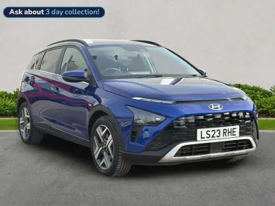 Begagnad Hyundai Bayon Premium 2023 Blå SUV