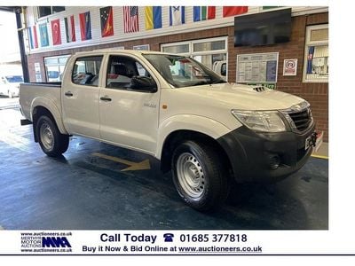 White Used 2015 Toyota HiLux Active Pickup | £8,000 (Super price)