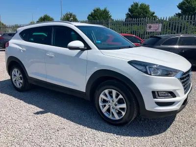 Used Hyundai Tucson SE 132 HP (97 kW) 2020 White SUV