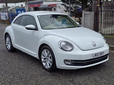 Used VW Beetle Design 105 HP (77 kW) 2016 White Hatchback