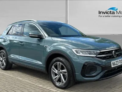 Used VW T-Roc Pro 190 HP (139 kW) 2023 Petrol blue metallic SUV