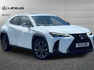 Used Lexus UX E-FOUR 196 HP (144 kW) 2019 F sport white SUV
