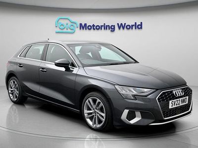 Begagnad Audi A3 Sport 109 HK (80 kW) 2022 Grå Sedan