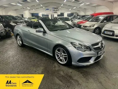 Usado Mercedes E250 AMG 204 HP (150 kW) 2014 Prateado Cabrios