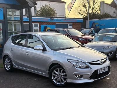 Used Hyundai i30 Comfort 108 HP (79 kW) 2012 Silver Hatchback