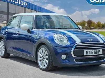 Used Mini Cooper Hatch 136 HP (100 kW) 2016 Blue Hatchback