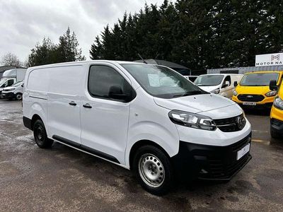 Used Vauxhall Vivaro 100 HP (73 kW) 2023 White MPV