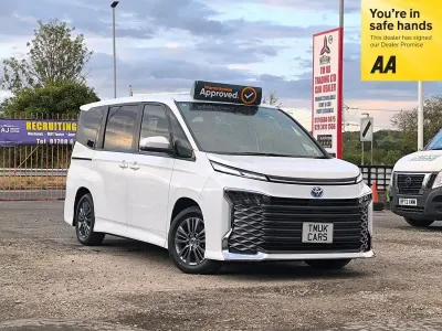 Used Toyota Voxy 2025 White MPV