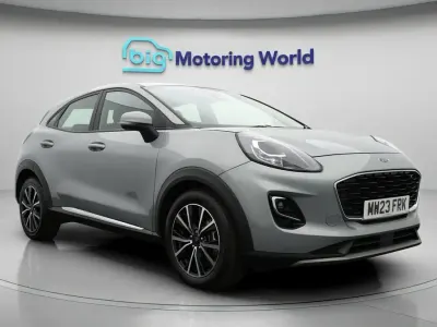Usado Ford Puma Titanium 125 HP (91 kW) 2023 Prateado SUV