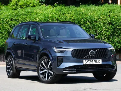 Used Volvo XC90 Plus 250 HP (183 kW) 2025 Blue SUV
