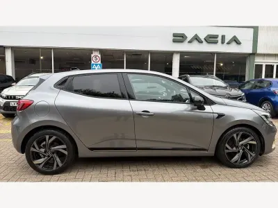 Gebraucht Renault Clio V Engineered 145 PS (106 kW) 2023 Grau Kleinwagen