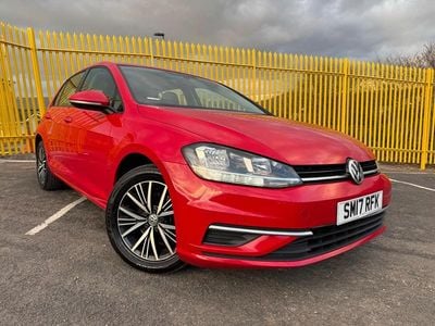 Used VW Golf VII SE 115 HP (84 kW) 2017 Red Hatchback
