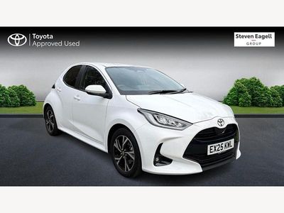 Used Toyota Yaris Hybrid Design 2025 White Hatchback