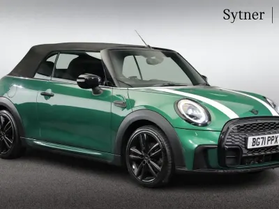 Usado Mini Cooper Sport 134 CV (98 kW) 2021 Verde Utilitario