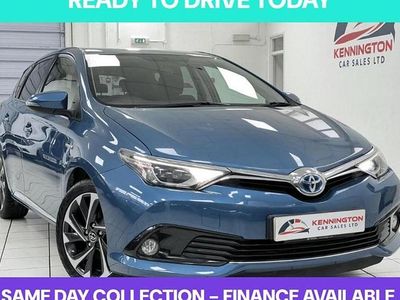 Usado Toyota Auris Hybrid Design 136 HP (100 kW) 2015