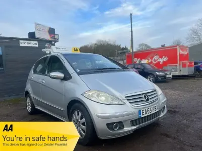 Usado Mercedes A150 Elegance 2005 Prateado Citadino