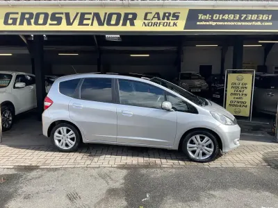 Usado Honda Jazz ES 99 CV (72 kW) 2013 Plateado Utilitario