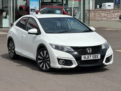 Used Honda Civic SE Plus 142 HP (104 kW) 2017 White Hatchback