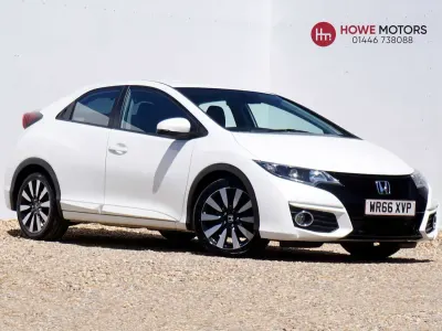 Used Honda Civic SE Plus 142 HP (104 kW) 2016 White Hatchback